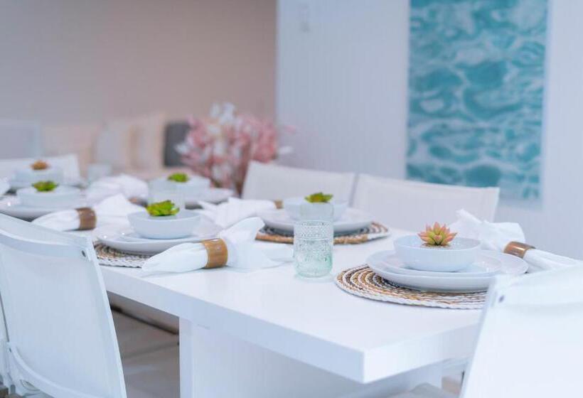 Mullins Grove Luxury Apartments