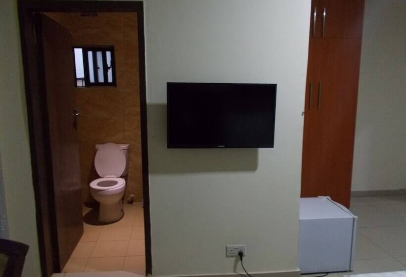 پانسیون Four Pillars Lodge