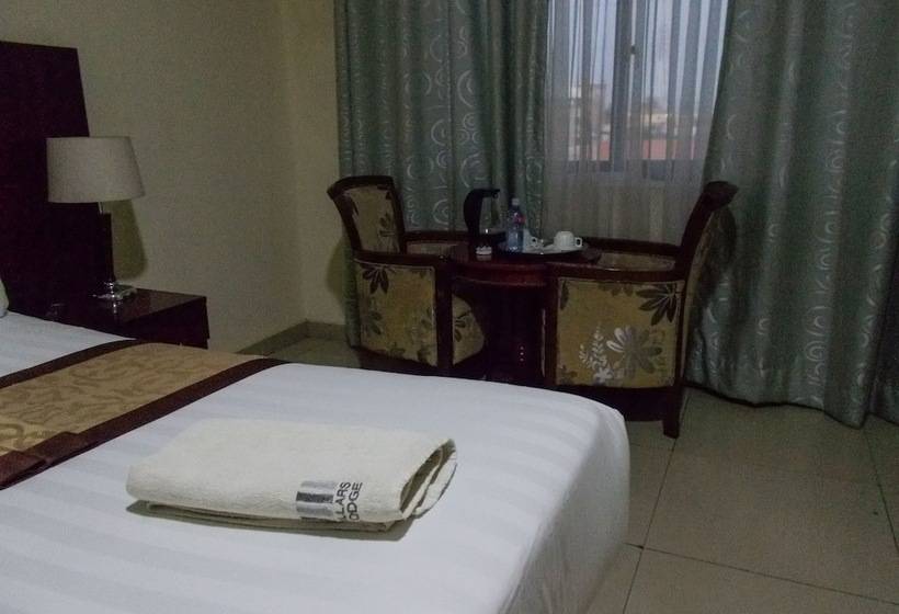 پانسیون Four Pillars Lodge