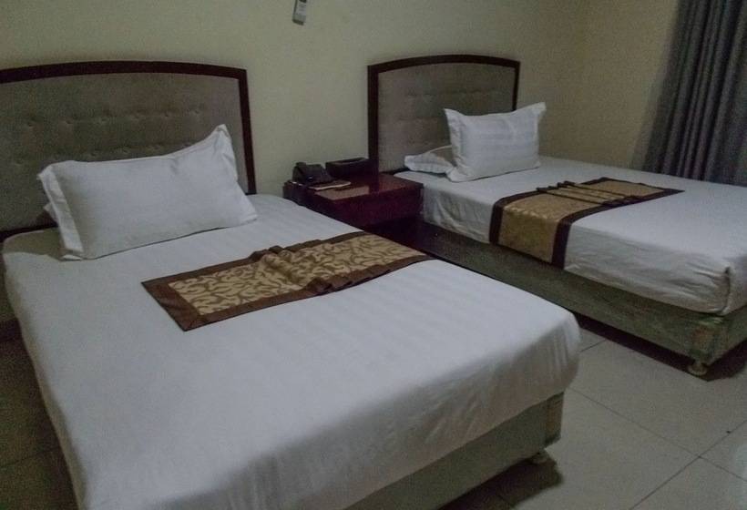 پانسیون Four Pillars Lodge