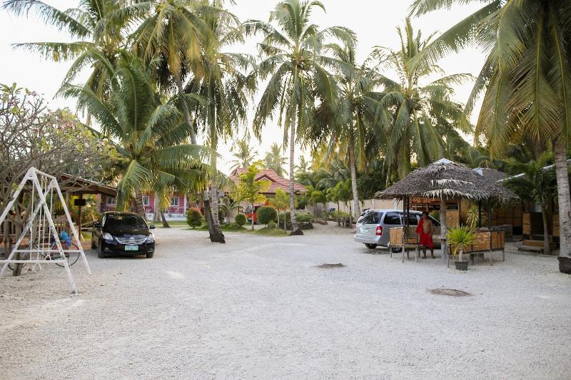 פנסיון Luzmin Bh  Pink House