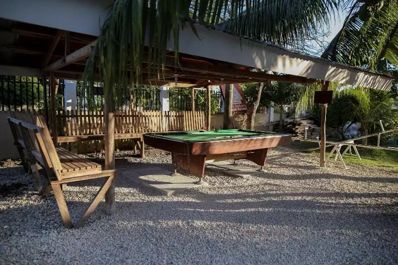 Majatalo Luzmin Bh  Pink House