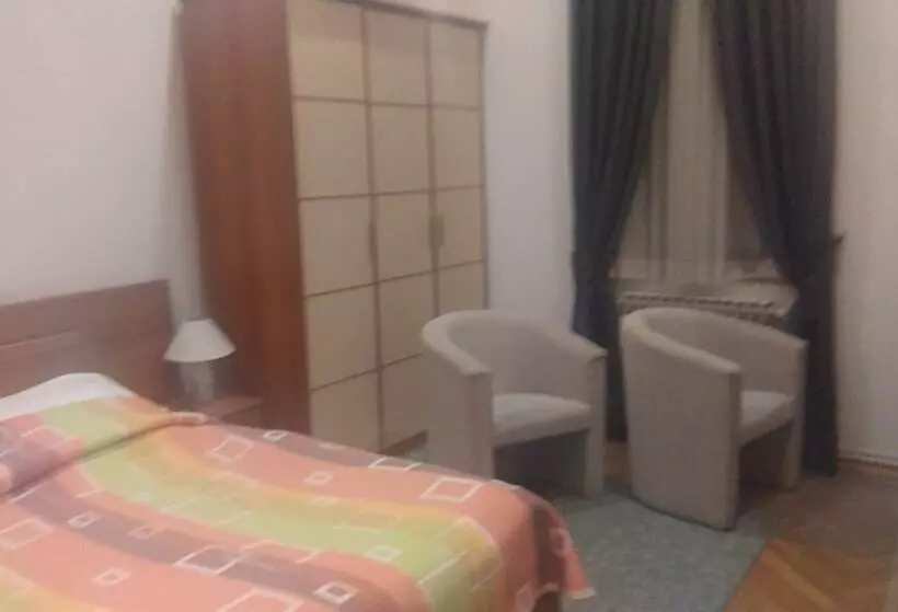 ペンション Rooms Europa