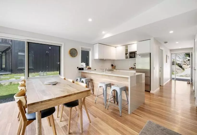 Stillwater Chalet B   Amazing Lakefront 2br Chalet L Bbq L Gym L Tennis L Indoor Pool