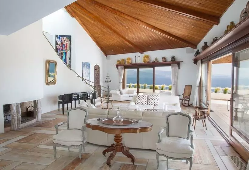 Villa Artisti Marathon