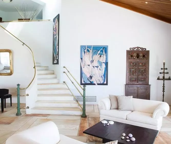 Villa Artisti Marathon