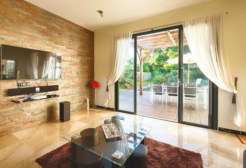 Villa Isis à L Entre Deux Avec Piscine Pour 7 Personnes