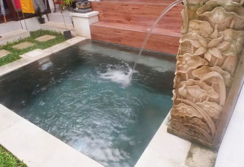 تختخواب و صبحانه Canang Gardens