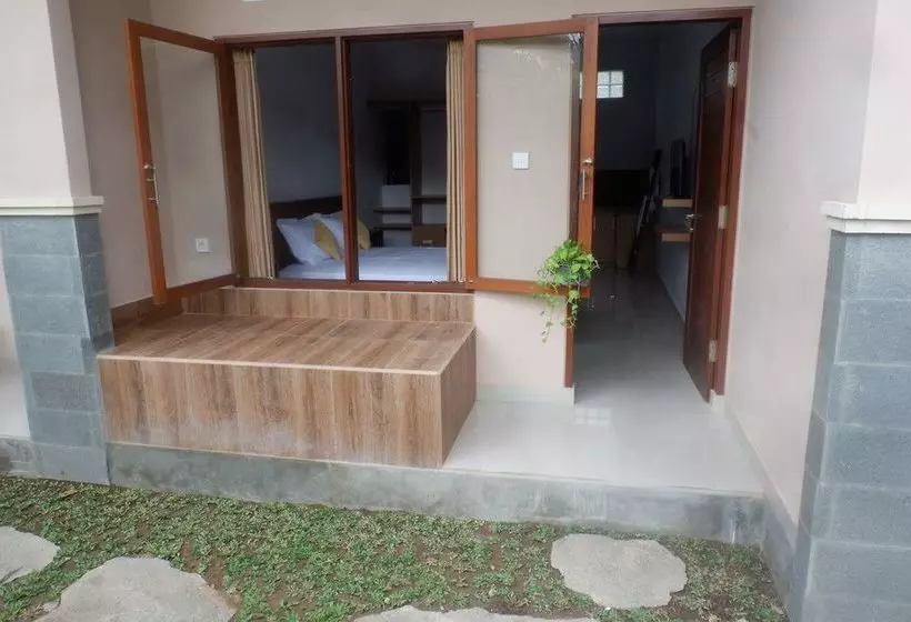 تختخواب و صبحانه Canang Gardens
