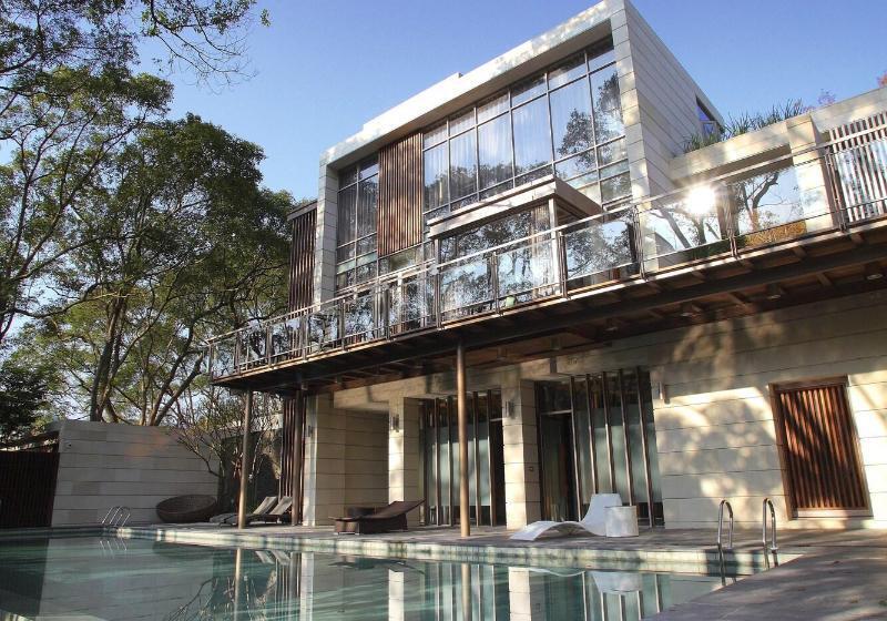 تختخواب و صبحانه Chooart Villa