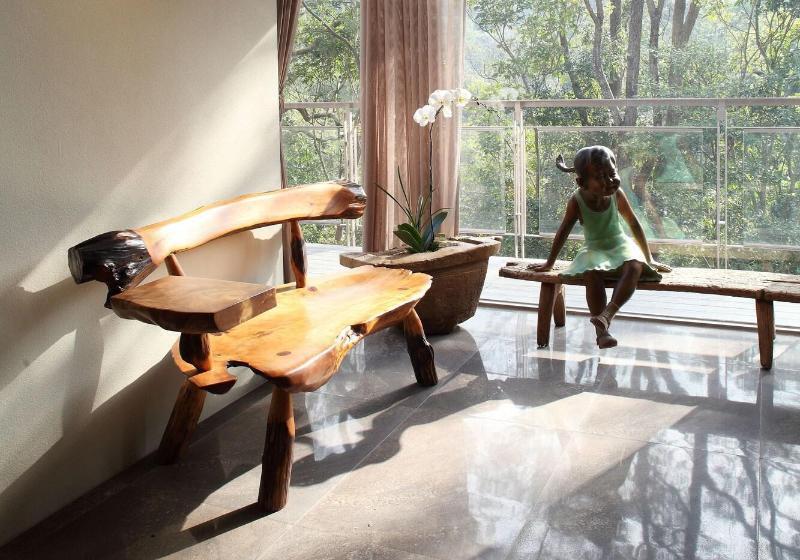 تختخواب و صبحانه Chooart Villa