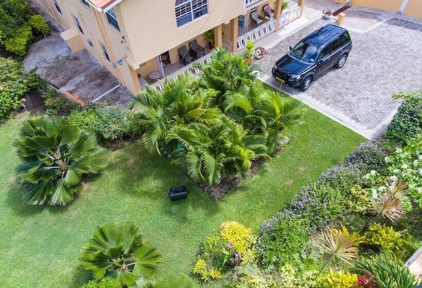 Clarenceville Villa Apartments