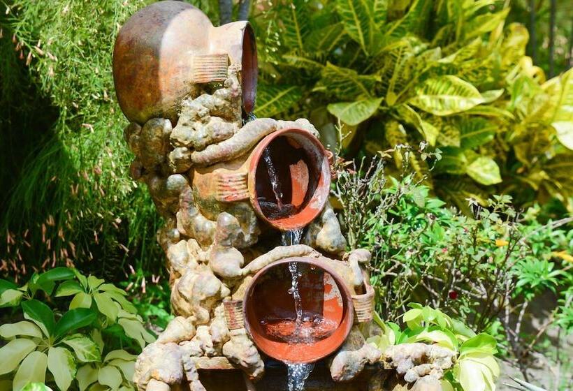 Clarenceville Villa Apartments