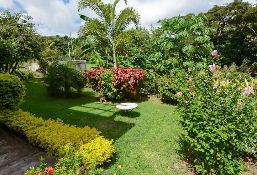 Clarenceville Villa Apartments