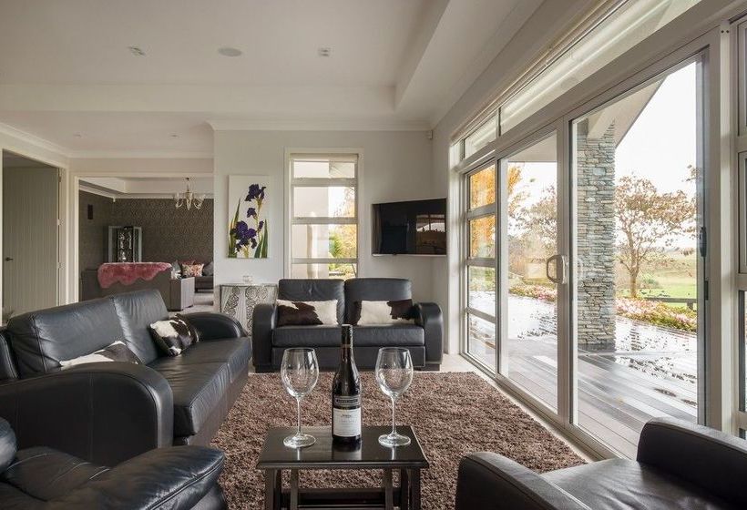 De Preaux Lodge Luxury Bed & Breakfast