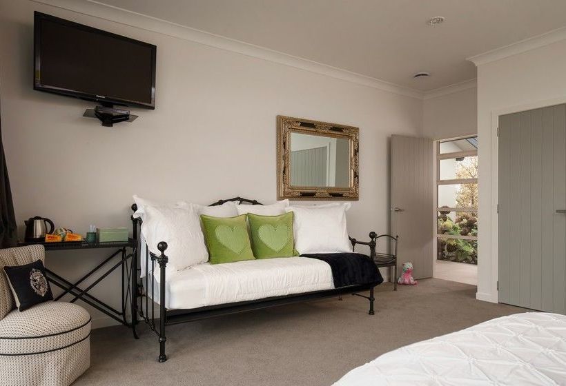 De Preaux Lodge Luxury Bed & Breakfast