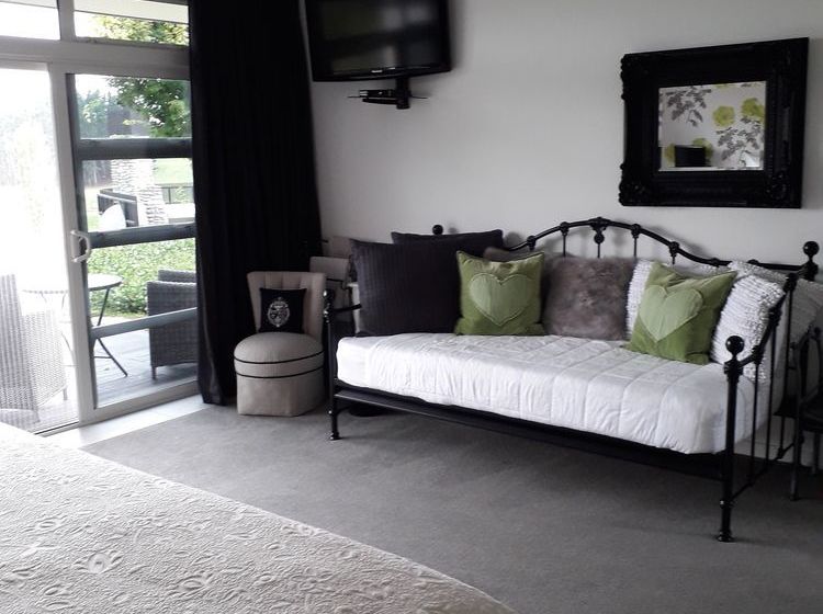 De Preaux Lodge Luxury Bed & Breakfast