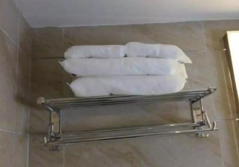 هتل 7 Days Premium