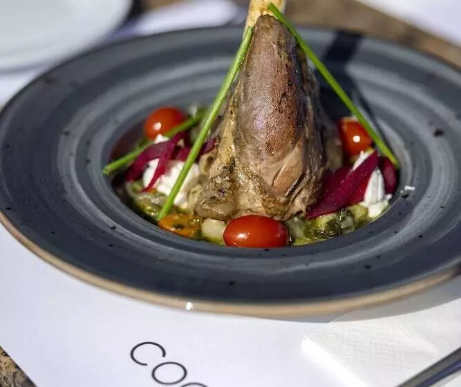 ホテル Atermono Boutique Resort & Spa