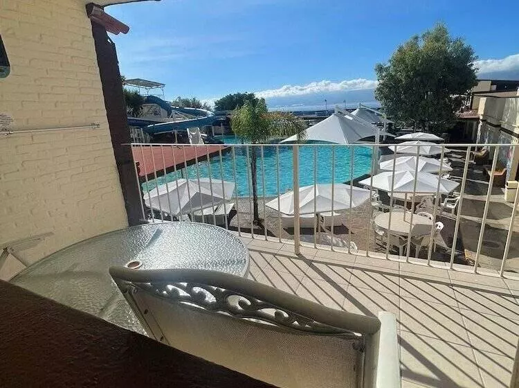 ホテル Balneario San Juan Cosalá