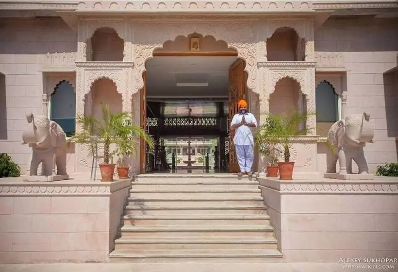 Hotelli Bhanwar Singh Palace