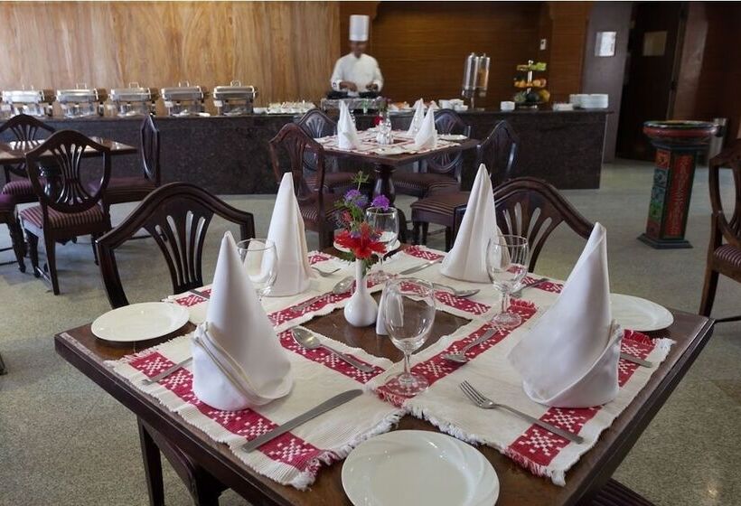 Hotel Bhanwar Singh Palace