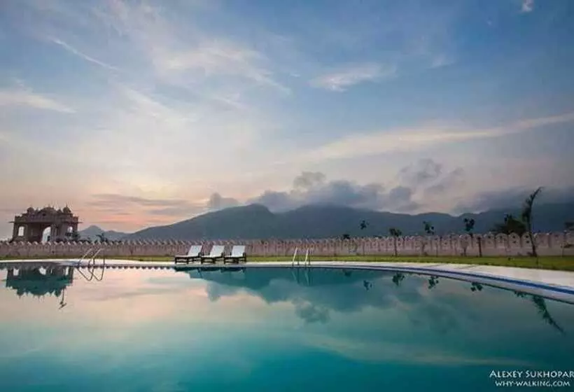 Hotelli Bhanwar Singh Palace