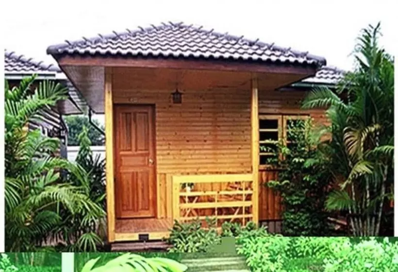 ホテル Guest House Ratchaburi