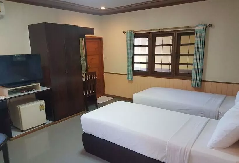 ホテル Guest House Ratchaburi