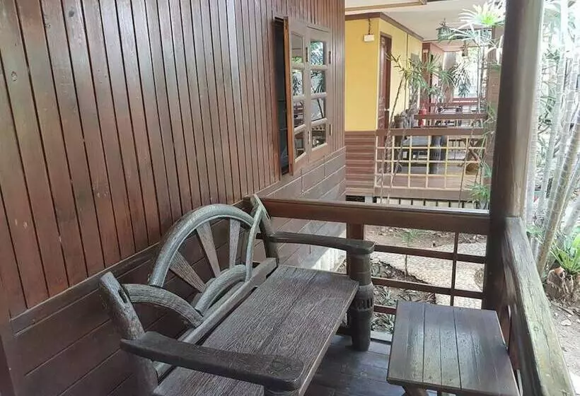 ホテル Guest House Ratchaburi