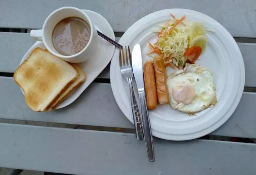 ホテル Guest House Ratchaburi