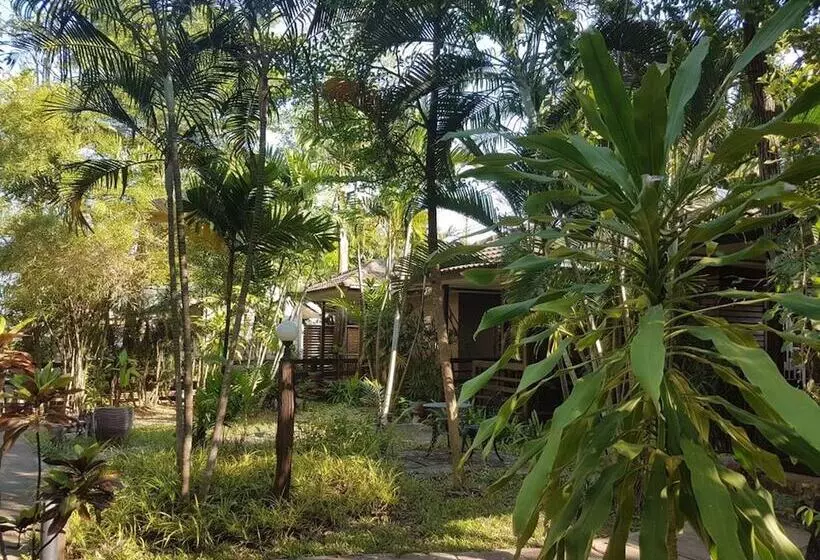 ホテル Guest House Ratchaburi