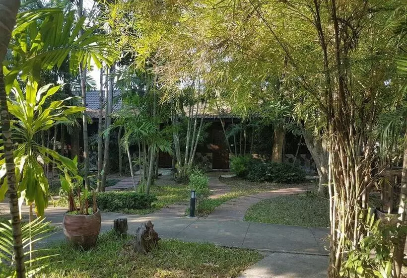 ホテル Guest House Ratchaburi
