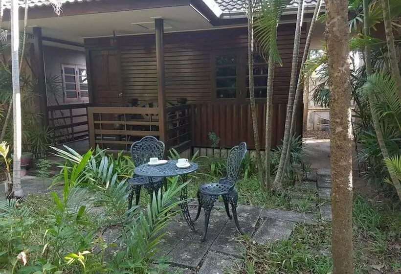 ホテル Guest House Ratchaburi