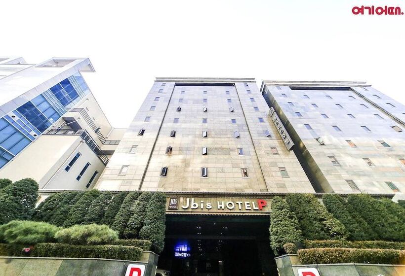 فندق Jbis