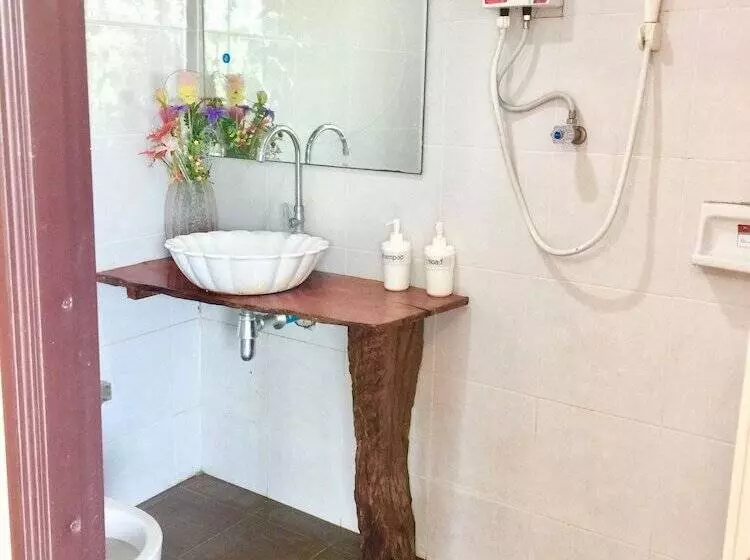 Hotelli Klong Sai Hills Resort