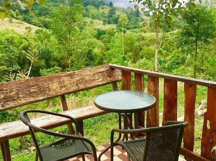 Hotelli Klong Sai Hills Resort