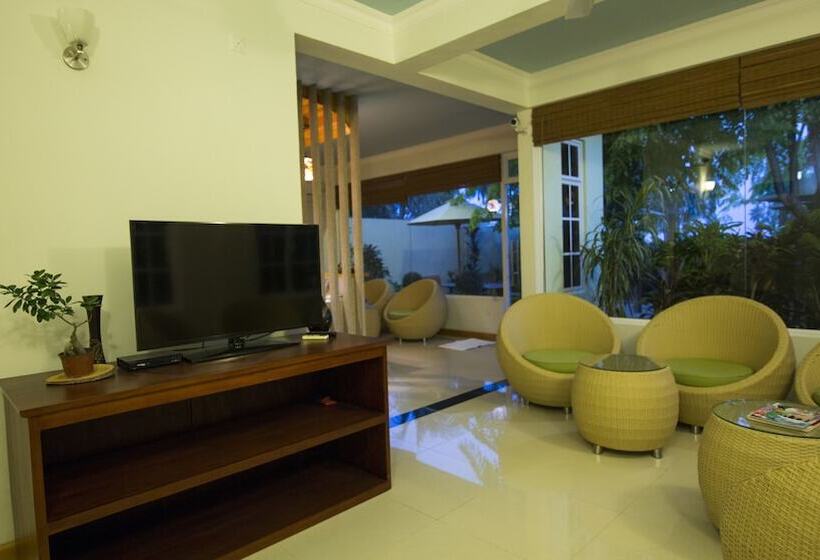 هتل La Cabana Maldives