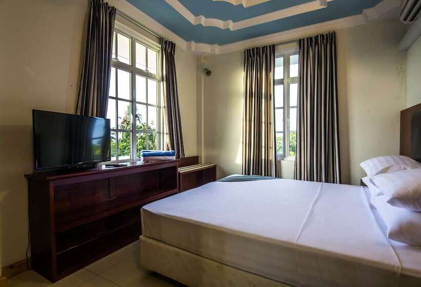 هتل La Cabana Maldives