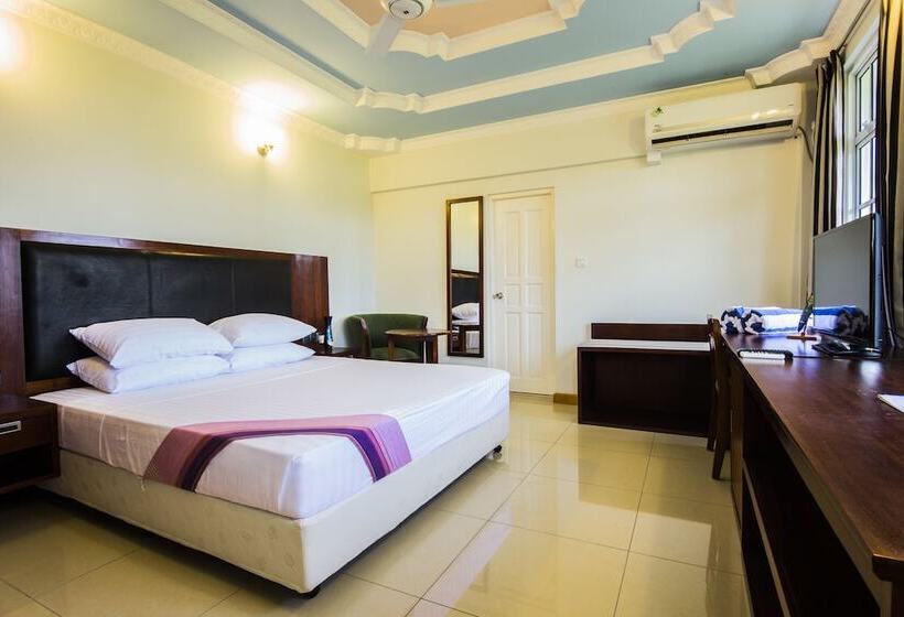 هتل La Cabana Maldives