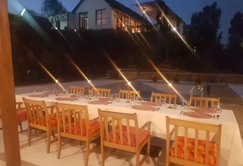 هتل Mayleko Lodge