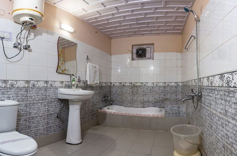 هتل Parvati Kuteer