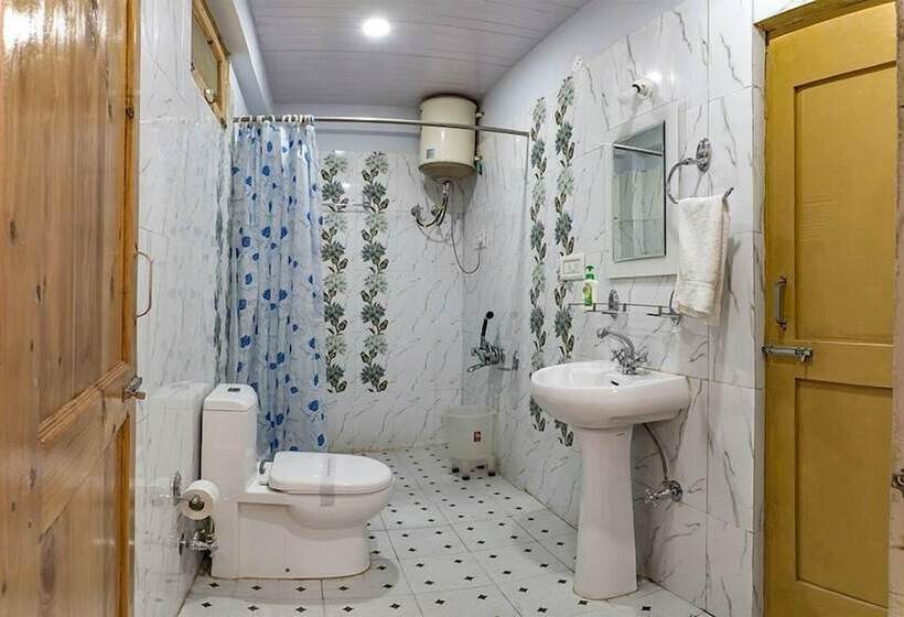 هتل Parvati Kuteer