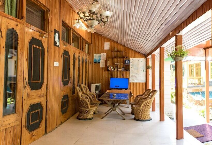 هتل Parvati Kuteer