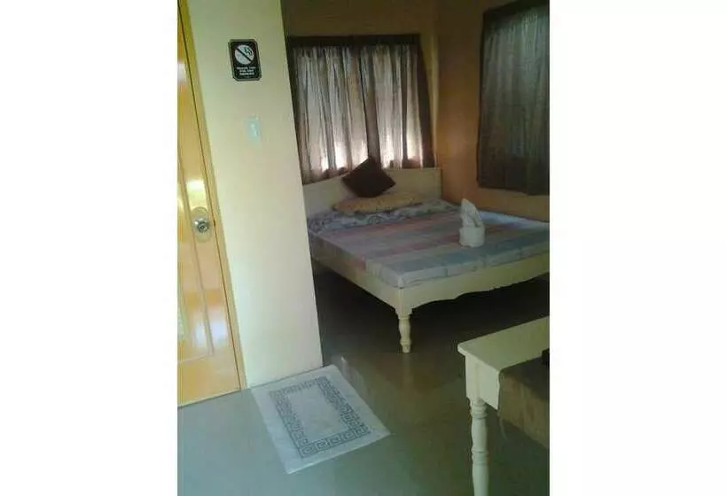 ホテル Randys Bantayan Island Grill And Chill Resort