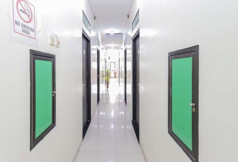 בית מלון כפרי Reddoorz Plus @ K23 Rungkut Madya