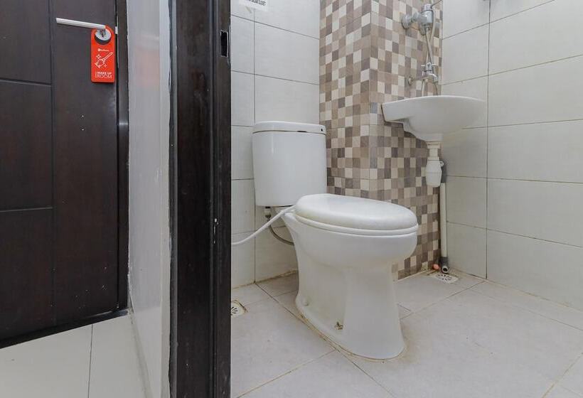 בית מלון כפרי Reddoorz Plus @ K23 Rungkut Madya