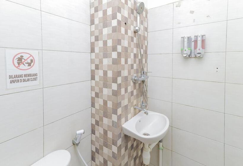 בית מלון כפרי Reddoorz Plus @ K23 Rungkut Madya