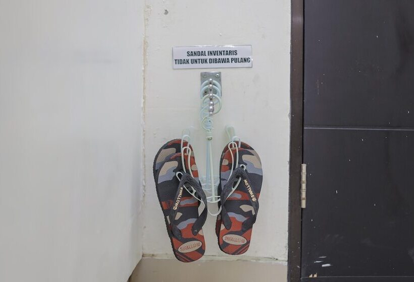 בית מלון כפרי Reddoorz Plus @ K23 Rungkut Madya