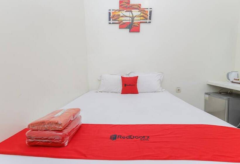 בית מלון כפרי Reddoorz Plus @ K23 Rungkut Madya